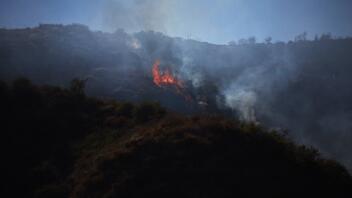 Βόρεια Καλιφόρνια: Μαίνεται ανεξέλεγκτη η δασική πυρκαγιά - Χιλιάδες κάτοικοι εγκαταλείπουν τις εστίες τους