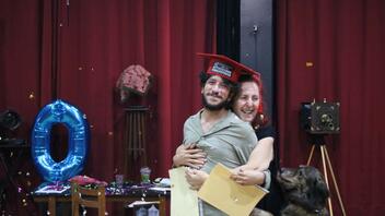 Σχολείο θεάτρου του Θεατρικού Περίπλου: Μια θεατρική γιορτή για τους σπουδαστές με νέο απόφοιτο