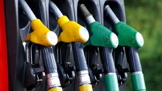 Καύσιμα: Η βουτιά του Brent φέρνει μείωση τιμών έως και 5 λεπτά το λίτρο τις επόμενες ημέρες 