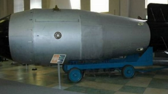 Π. Θεοδωρακίδης: Η θερμοβαρική βόμβα είναι εξελιγμένο όπλο και όχι πυρηνικό