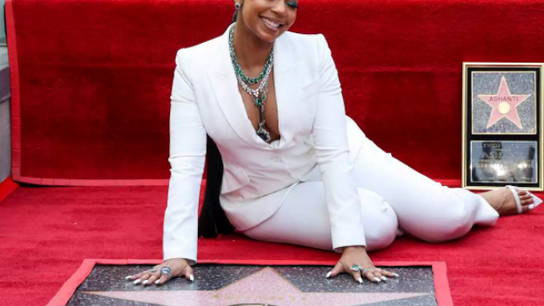 Η Ashanti απέκτησε αστέρι στη Λεωφόρο της Δόξας στο Χόλιγουντ