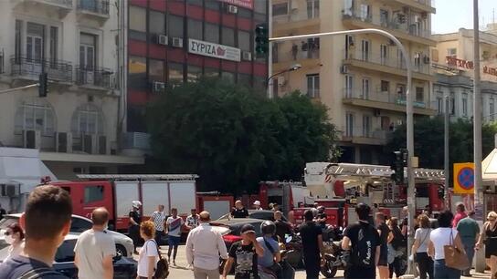 Μεγάλη φωτιά στη Θεσσαλονίκη: Διασωληνωμένοι δύο άνδρες στο νοσοκομείο
