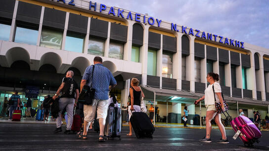 Δεύτερο σε επιβατική κίνηση, «τριτοκοσμικό» σε κριτικές το αεροδρόμιο Ηρακλείου