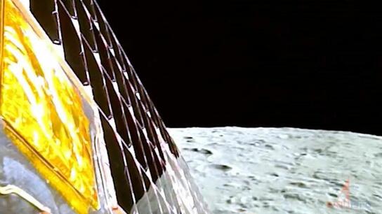 Εντυπωσιακές εικόνες της Σελήνης από το ινδικό Chandrayaan-3