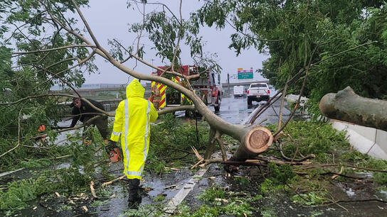 Η τροπική καταιγίδα Φιλίπ πλήττει τη Γουαδελούπη – Σε συναγερμό οι αρχές