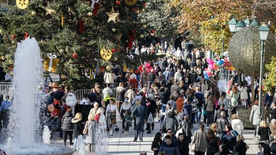  Σαρώνει ο κορωνοϊός λόγω εορτών – Αυστηρές συστάσεις από τον ΕΟΔΥ 