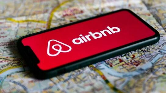 Airbnb: Έρχονται νέες παρεμβάσεις στη βραχυχρόνια μίσθωση
