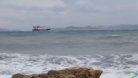 Σκόπελος: Η "μάχη" του "Skiathos Express" με τα κύματα!