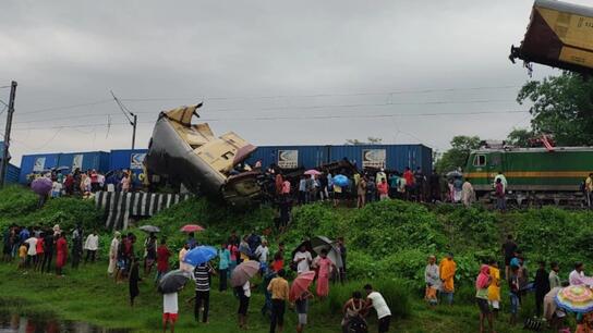 Ινδία: Τουλάχιστον 13 νεκροί από σύγκρουση επιβατικού τρένου με εμπορική αμαξοστοιχία 