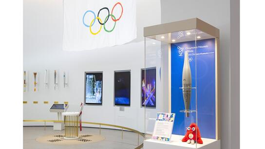 Στο Ολυμπιακό Μουσείο Αθήνας η δάδα των Ολυμπιακών Αγώνων "ΠΑΡΙΣΙ 2024"
