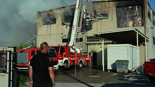 Αχαρνές: Από πού ξεκίνησε η φωτιά - Καταστράφηκαν δύο εργοστάσια