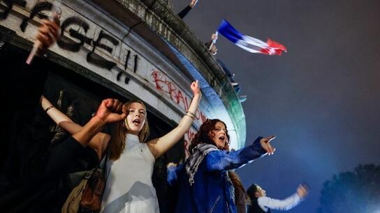 Γαλλία: Η αριστερά διεκδικεί το δικαίωμα να εφαρμόσει το ριζοσπαστικό της πρόγραμμα