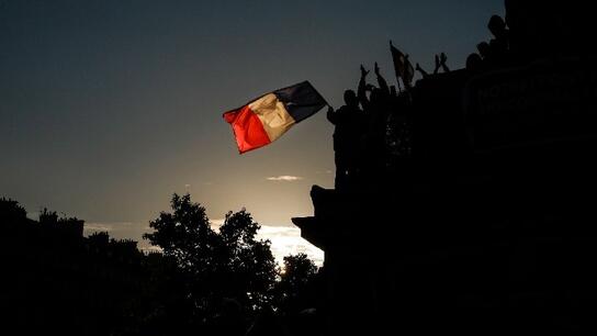 Εκλογές στη Γαλλία: Ξεκινούν τα παζάρια για τον σχηματισμό νέας πλειοψηφίας
