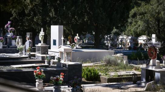 Τραγωδία στη Λαμία: Έχασε τη ζωή του την ώρα που "άνοιγε" τάφο σε νεκροταφείο 