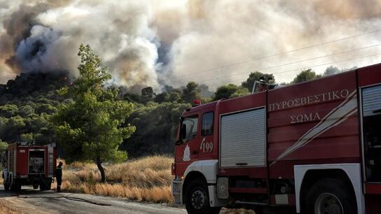 Πυρκαγιά στα Καλύβια Θορικού - Μήνυμα του 112 στους κατοίκους