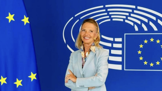 Ευρωπαϊκή Επιτροπή: Πρόεδρος της Επιτροπής Μεταφορών και Τουρισμού η Ελίζα Βόζενμπεργκ