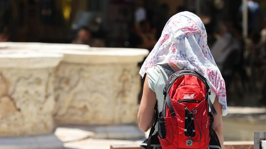 Επιμένουν και την Παρασκευή οι υψηλές θερμοκρασίες στην Κρήτη