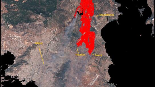 Φωτιά στην Αττική: Ορατές από το διάστημα οι φλόγες και ο καπνός