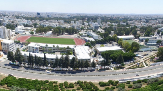 Σπούδασε στη Νομική Σχολή του Ευρωπαϊκού Πανεπιστημίου Κύπρου