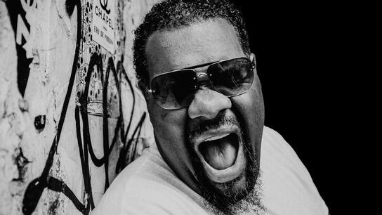 Πέθανε ο ράπερ Fatman Scoop – Κατέρρευσε πάνω στη σκηνή