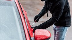 Το κλεμμένο τσαντάκι και τα αντανακλαστικά των αστυνομικών 