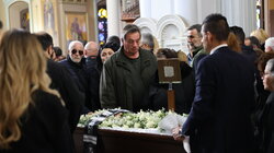 Κηδεία Μανώλη Λιδάκη