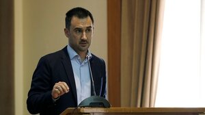 Χαρίτσης: Δημόσιο και δωρεάν σύστημα ιχνηλάτησης με συνταγογράφηση των τεστ