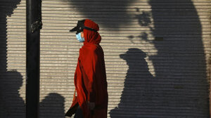 Β. Παπαευαγγέλου: Η Όμικρον μας δείχνει πως ο ιός ήρθε για να μείνει