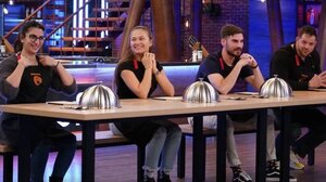 MasterChef: Χαμός πριν την «έντονη» αποχώρηση και μυστήριο με την απουσία Κουτσόπουλου