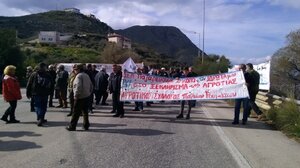 Στους δρόμους βγαίνουν οι αγροτοκτηνοτρόφοι σε Χανιά και Ηράκλειο