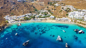 Conde Nast Traveler: Η Μύκονος ανάμεσα στα κορυφαία νησιά του κόσμου με τις καλύτερες παραλίες