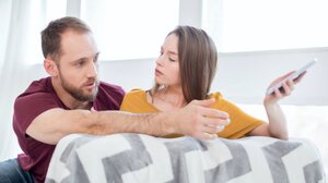 Πόσο ζηλεύουν οι Έλληνες και πόσο απελευθερωμένοι είναι;