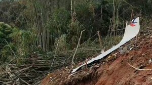 Απίθανο να υπάρχουν επιζώντες από τη συντριβή του μοιραίου Boeing 737