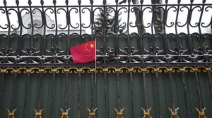 Ουκρανία - Κίνα: Προειδοποιεί τους πολίτες της στις ΗΠΑ να είναι προσεκτικοί