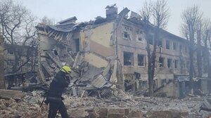 Σε απόσταση 15 χιλιομέτρων από το Κίεβο οι Ρώσοι