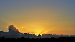 Και εγένετο φως! - Μαγεύουν οι πρώτες ακτίνες του ήλιου