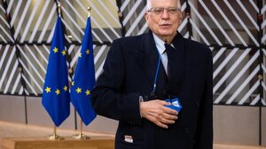 Μπορέλ: Τα ρωσικά στρατεύματα ετοιμάζονται για την επίθεση στο Ντονμπάς