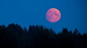 Πανσέληνος Απριλίου: Πότε έρχεται το Ροζ Φεγγάρι