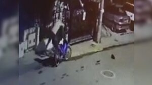 Βίντεο: Η στιγμή που αθλητής του crossfit εξουδετερώνει επίδοξο κλέφτη