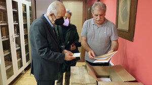 Ολόκληρη η βιβλιοθήκη Σεφέρη στη Βικελαία Δημοτική Βιβλιοθήκη