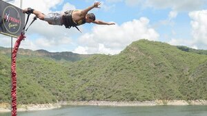 Πήδηξε από τα 40 μέτρα με bungee jumping, αλλά το σχοινί δεν ήταν δεμένο