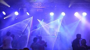 Έγιναν μαλλιά-κουβάρια στο τραπέζι της βάπτισης