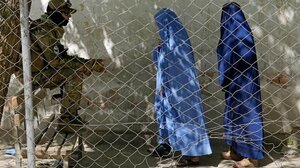 Ανώτατος ηγέτης Ταλιμπάν: Γυναίκες, φορέστε χιτζάμπ δημοσίως και μείνετε σπίτι