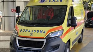 Πτώση άντρα στο κέντρο της πόλης! Κινητοποίηση από το ΕΚΑΒ!