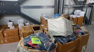 Μεγάλος αριθμός απομιμητικών προϊόντων καταστράφηκε μετά από έλεγχο σε αποθήκη