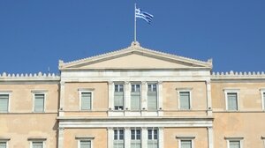 Στην Ολομέλεια συζητείται το ν/σ του Υπουργείου Εσωτερικών για τη Δημόσια Διοίκηση