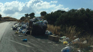 Εστία μόλυνσης στην είσοδο του χωριού