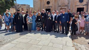 Θερμό καλωσόρισμα των ομογενών της Αμερικής στη Μονή Αρκαδίου