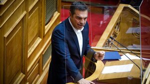 Ολομέτωπη επίθεση Τσίπρα σε Μητσοτάκη: Μοναδική διέξοδος οι εκλογές