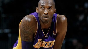 Κόμπι Μπράιαντ: Αξιωματικοί έδειχναν φωτογραφίες με τον νεκρό στο αεροπορικό δυστύχημα σε βραβεία και μπαρ